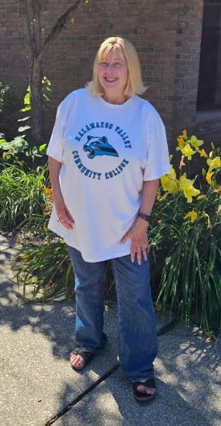NEW! Cougar ROAR T Shirt; $14.95