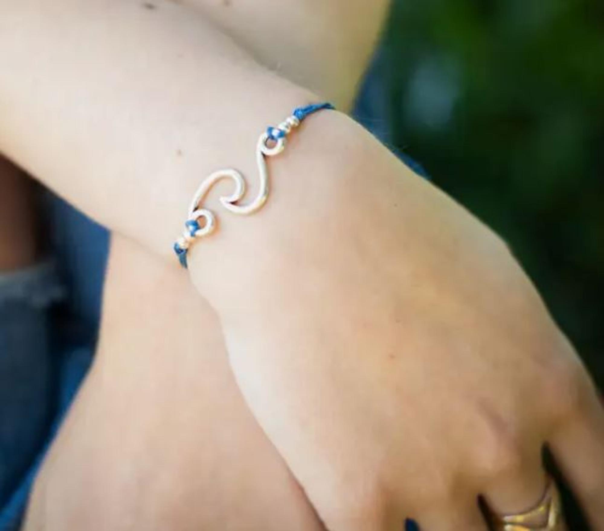 Wave String Bracelet