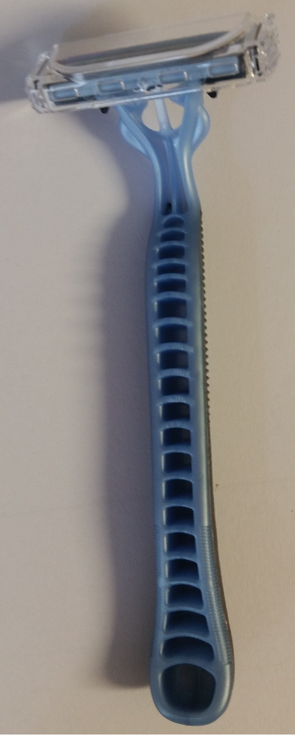 image of: Gillette Custom Plus 3 Disposable Razor