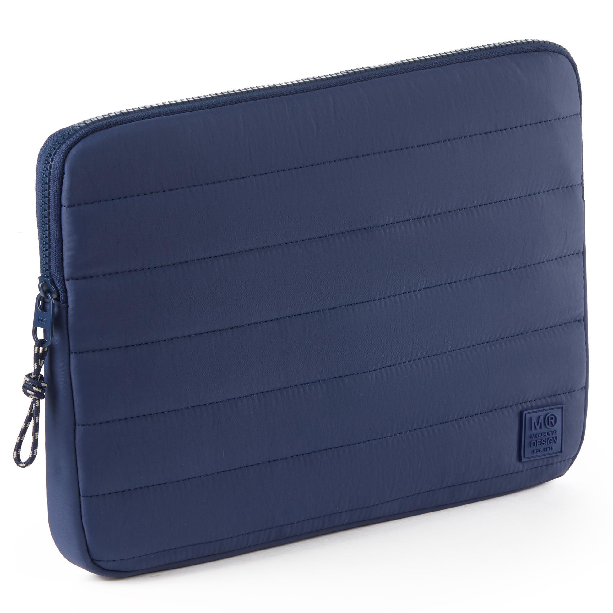 Product image 1 of 5 for LAPTOP SLEEVE APLI 13-14" QUILTED ASST