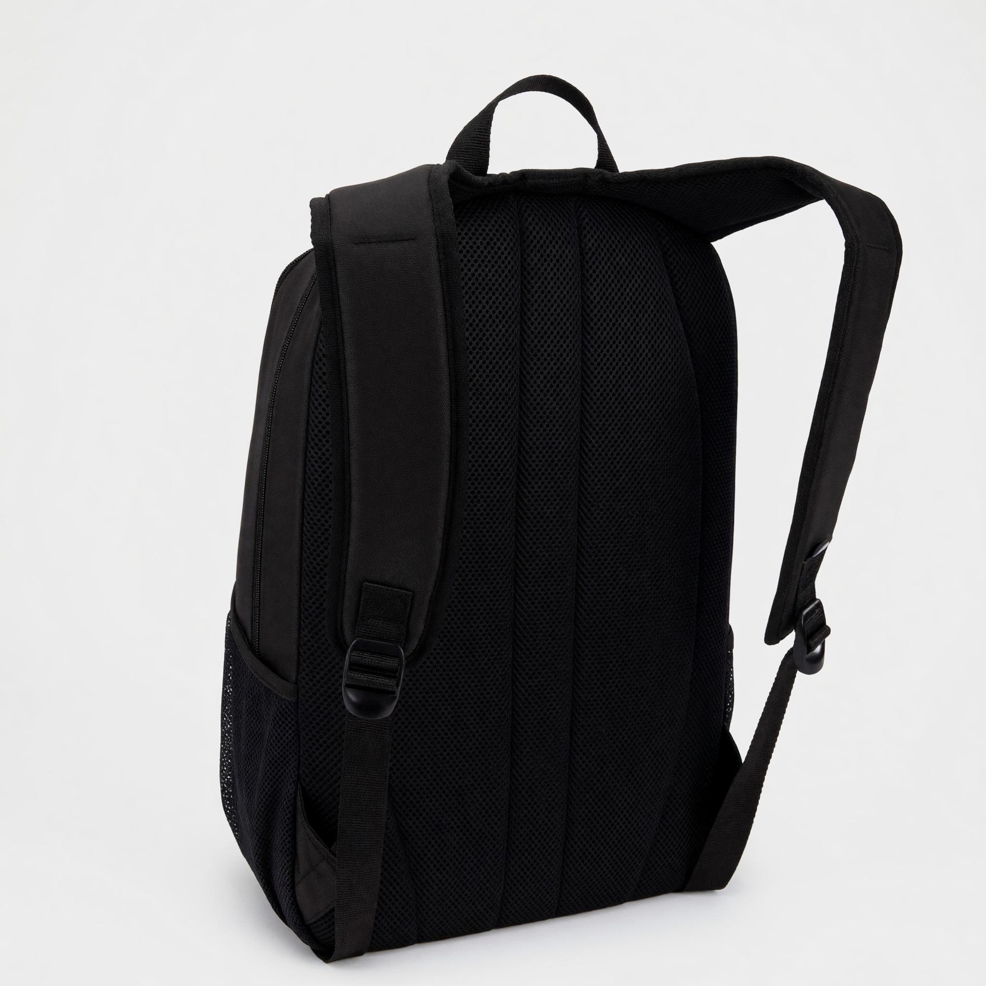 Product image 2 of 3 for CASE LOGIC JAUNT BACKPACK BLACK 23L