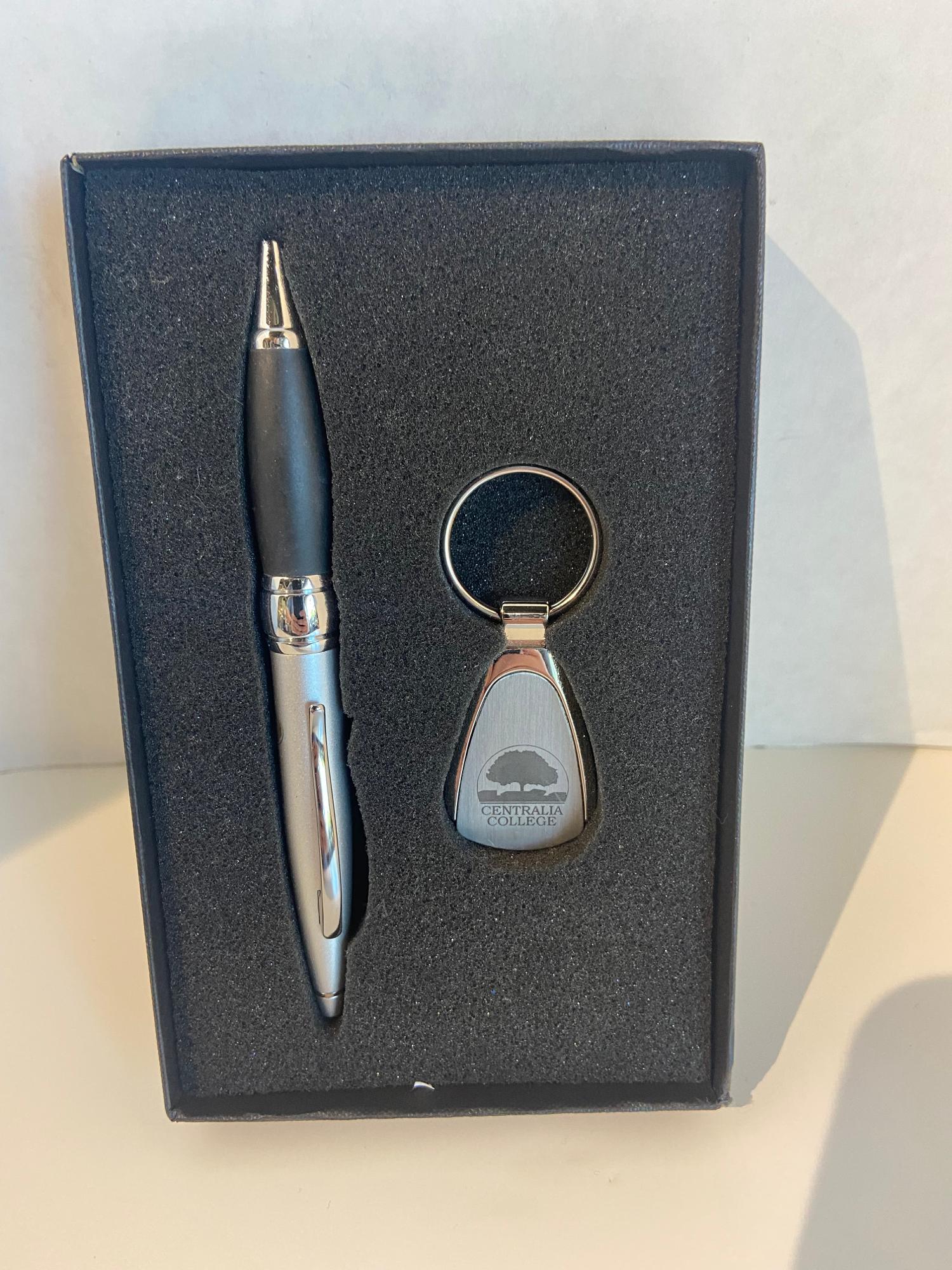 image of: CENTRALIA COLLEGE KEYCHAIN AND PEN SET SLIVER