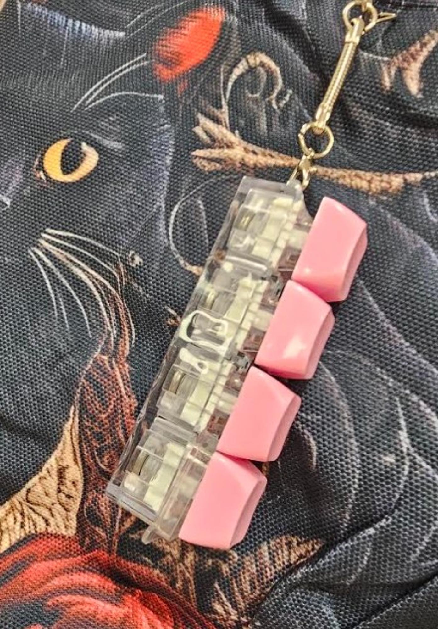 FIDGET KEYCAP CLICKERS & KEYRING!