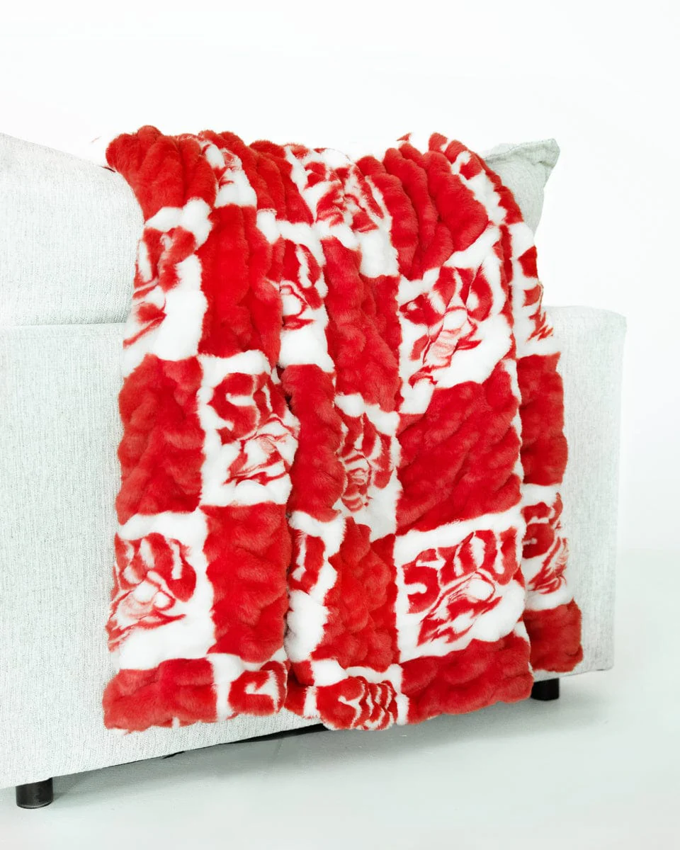 image of: MINKY COUTURE BLANKETS