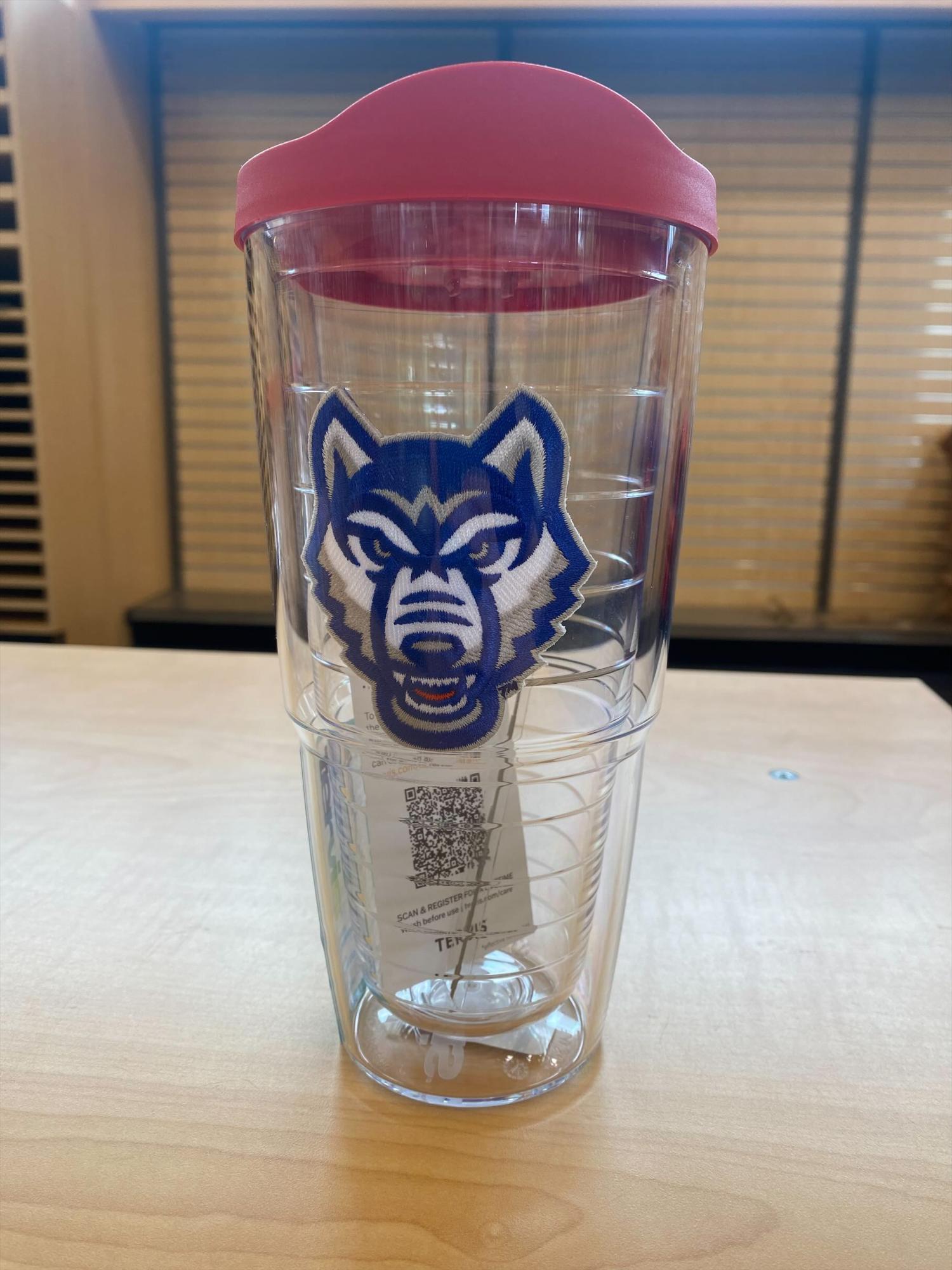 image of: TERVIS WOLF LOGO W/ RED LID